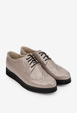 Pantofi dama taupe din piele lacuita