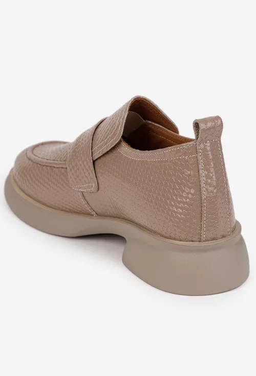Pantofi dama taupe din piele lacuita cu model