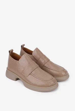 Pantofi dama taupe din piele lacuita cu model