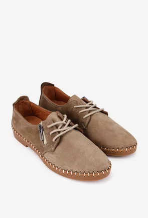 Pantofi dama taupe din piele nabuc cu siret si fermoar decorativ