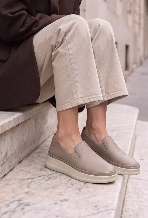 Pantofi dama taupe din piele naturala picture - 2