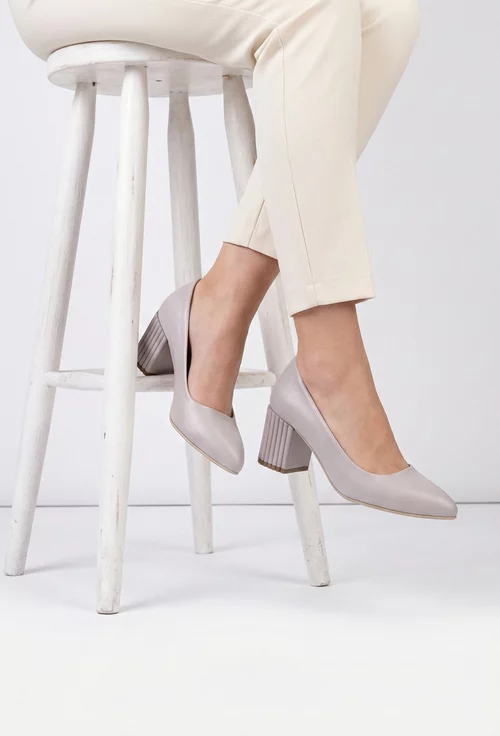 Pantofi dama taupe din piele naturala cu model pe toc