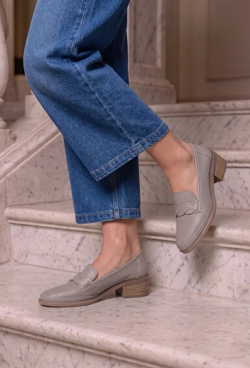 Pantofi dama taupe din piele naturala cu perforatii picture - 2
