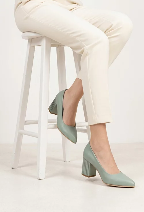 Pantofi dama verzi din piele naturala cu model pe toc picture - 2