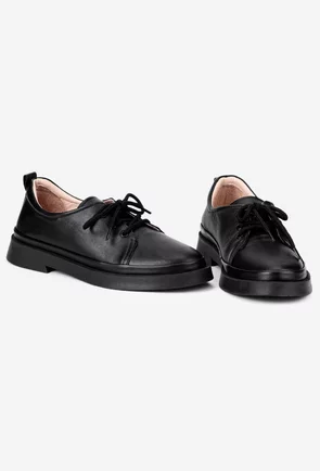 Pantofi negri din piele cu talpa neagra