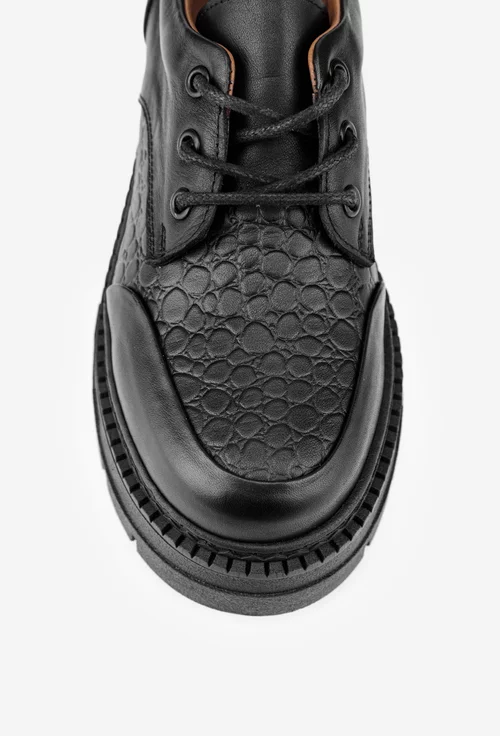 Pantofi negri din piele naturala cu model