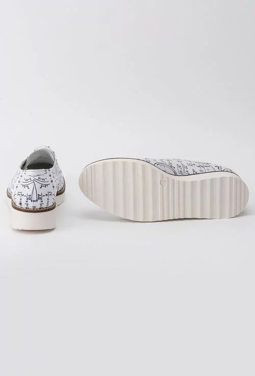 Pantofi Oxford albi din piele naturala cu imprimeu scris Monique