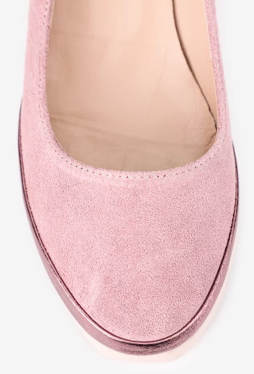 Pantofi roz pudra din piele intoarsa cu detalii bronz