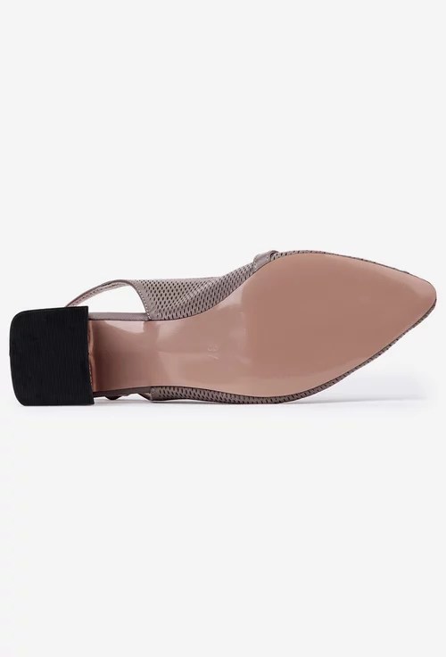 Pantofi taupe din piele cu perforatii fine