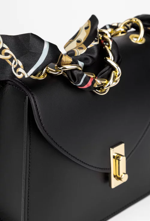 Poseta dama din piele neagra cu ornament esarfa