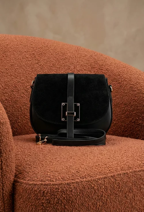 Poseta dama neagra din piele cu clapeta din piele intoarsa