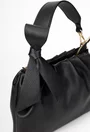 Poseta dama neagra din piele texturata cu ornament funda