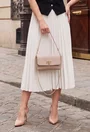 Poseta dama roz pudra din piele texturata