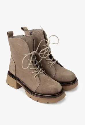 Botine dama NUR taupe din piele intoarsa cu siret si fermoar