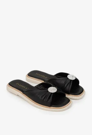 Sandale dama tip papuc negre din piele naturala cu ornament