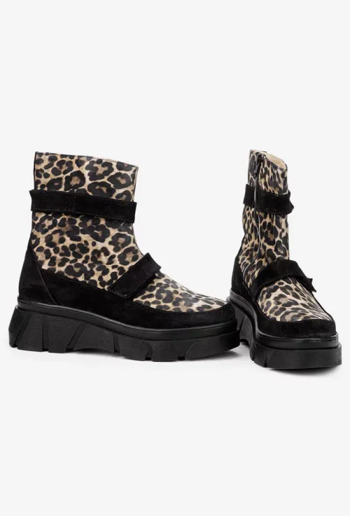 Ghete  dama din piele intoarsa neagra cu animal print picture - 5