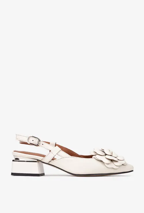 Pantofi dama bej din piele cu ornament floare picture - 3