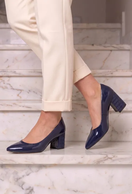 Pantofi dama bleumarin din piele lacuita cu toc deosebit picture - 2