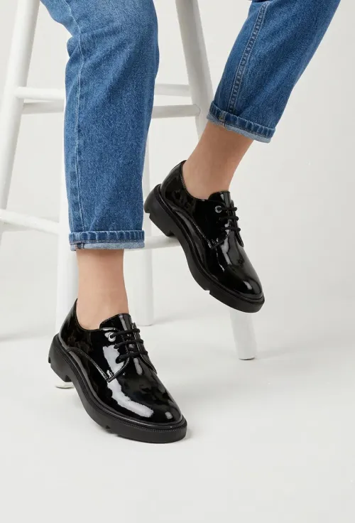 Pantofi dama negri din piele lacuita picture - 2