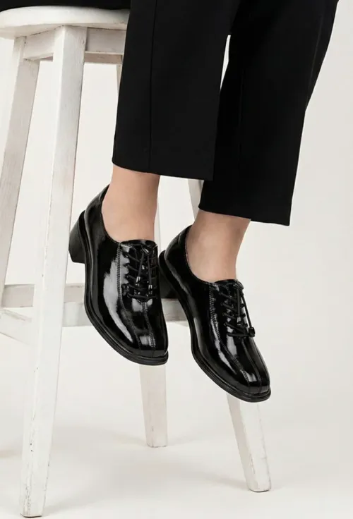 Pantofi dama NUR negri din piele lacuita cu siret elastic picture - 4