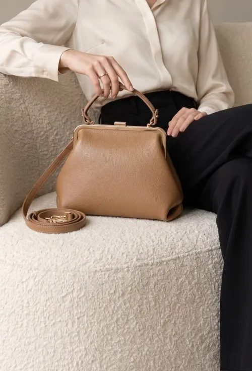 Poseta dama taupe din piele texturata picture - 2