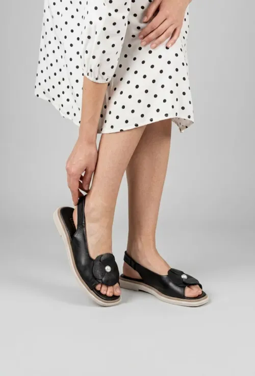 Sandale dama negre din piele naturala cu floare picture - 2