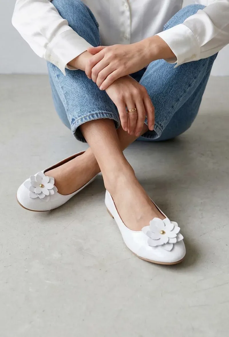 f*1様 C250 driade THE WHITE  Fiori プレ Balerini dama NUR albi din piele naturala cu floare - Dasha.ro