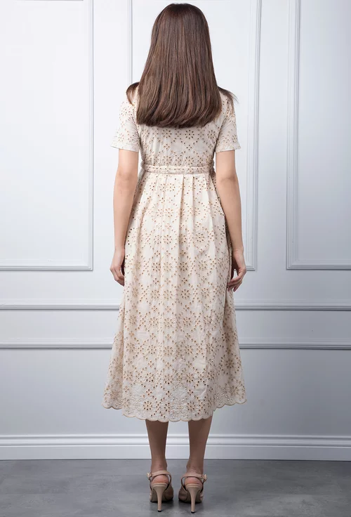Rochie bej cu model perforat