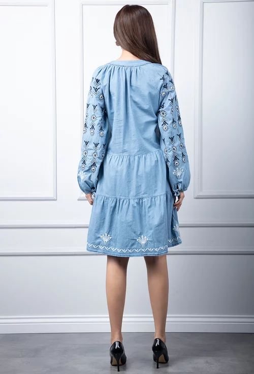 Rochie bleu cu broderie