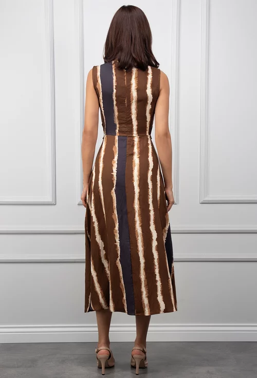 Rochie maro cu decupaj