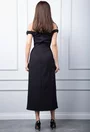 Rochie neagra accesorizata