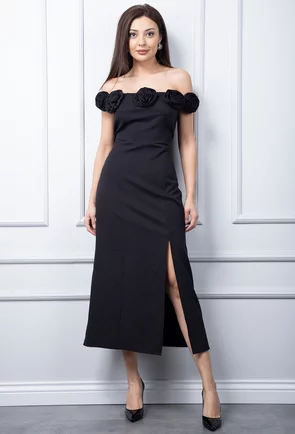 Rochie neagra accesorizata