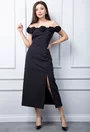 Rochie neagra accesorizata
