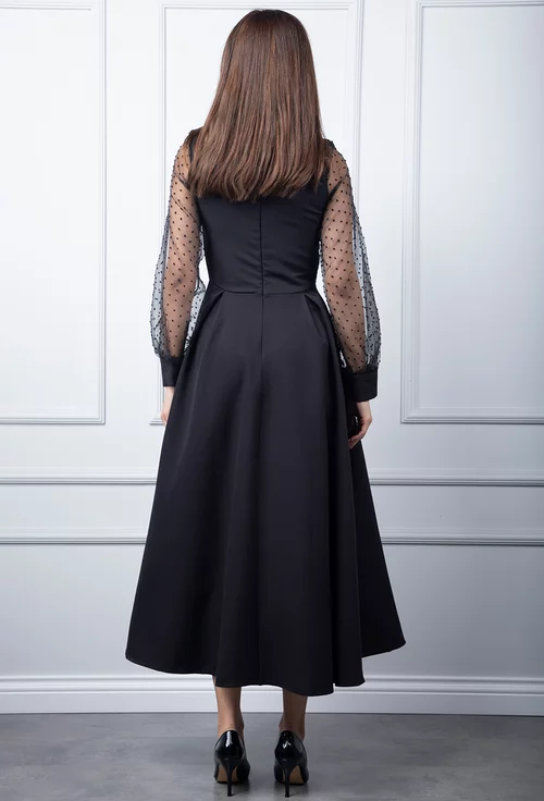 Rochie neagra cu decolteu patrat