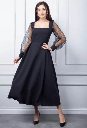 Rochie neagra cu decolteu patrat