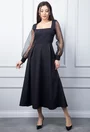 Rochie neagra cu decolteu patrat