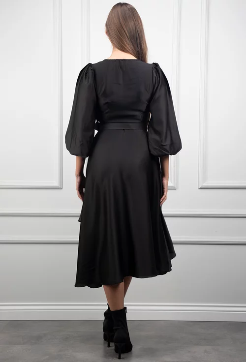 Rochie neagra cu maneci bufante