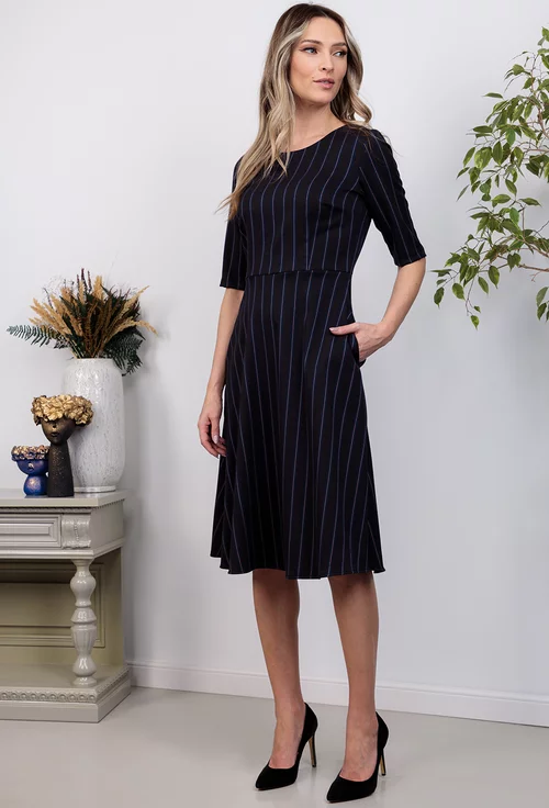Rochie neagra in dungi cu buzunare