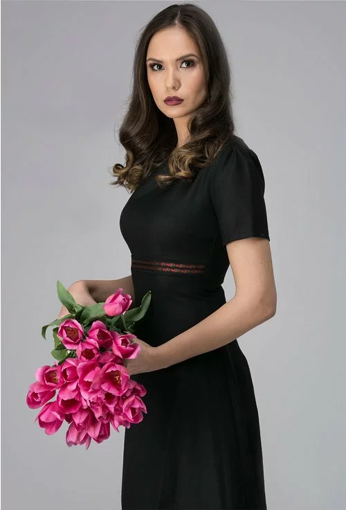 Rochie office neagra cu banda cu model floral Celestin