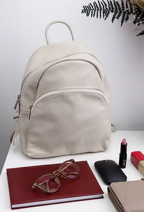Rucsac dama bej deschis confectionat din piele naturala