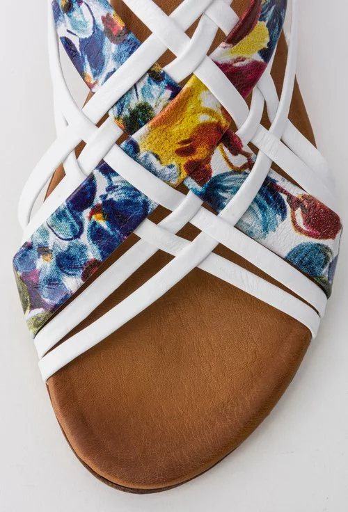 Sandale albe din piele naturala cu imprimeu floral colorat Mandy