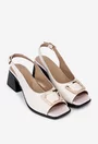 Sandale bej deschis din piele cu ornament
