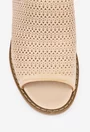 Sandale bej din piele cu model perforat