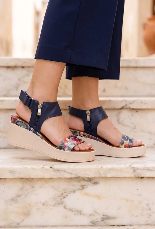 Sandale dama bleumarin din piele cu detalii florale picture - 2