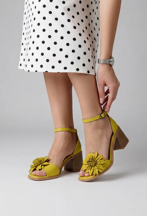 Sandale dama galbene NUR din piele cu ornament floare