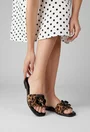 Sandale dama maro cu negru din piele cu ornament model tip papuc