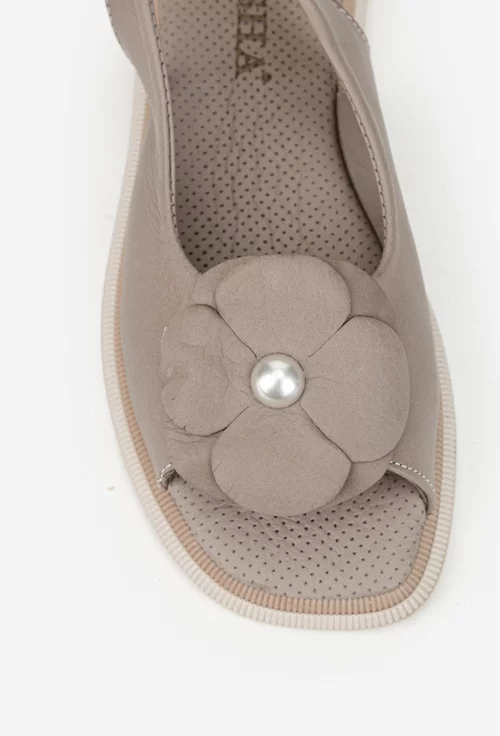 Sandale dama taupe din piele naturala cu floare picture - 7
