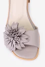 Sandale dama taupe NUR din piele cu ornament floare