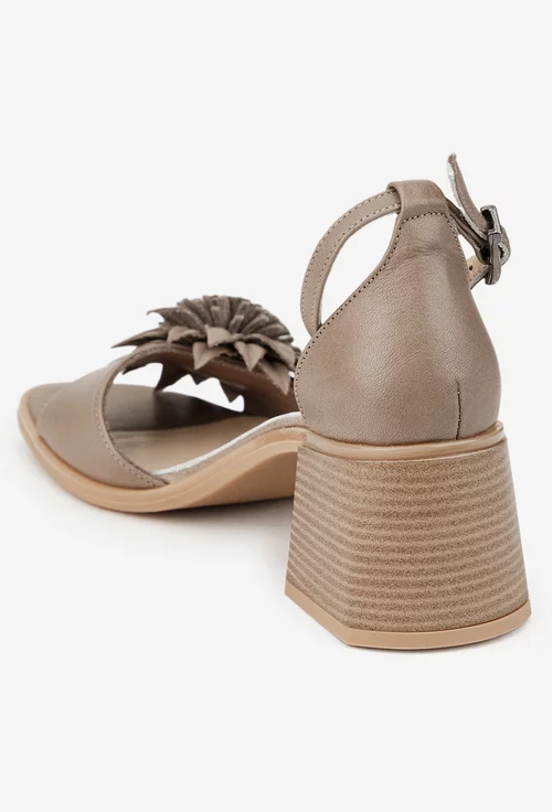 Sandale dama taupe NUR din piele cu ornament floare picture - 3