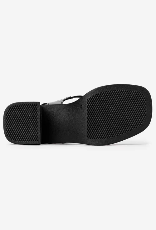 Sandale negre din piele lacuita